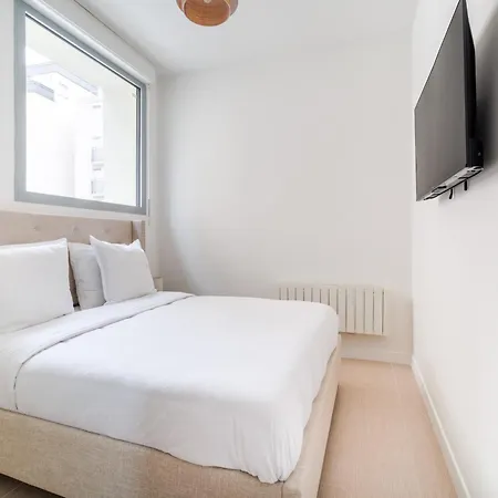 Spacious For 6 People #3 Apartment *