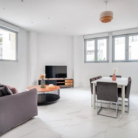 Spacious For 6 People #3 *